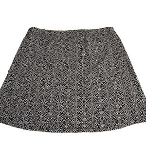 Ripskirt hawaii batik pattern, size M, in very good condition. Pockets